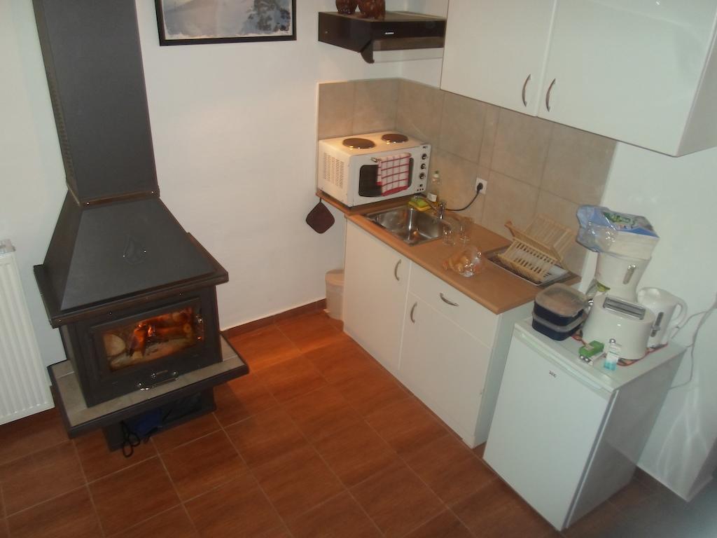 Michel Studios Kalavryta Chambre photo